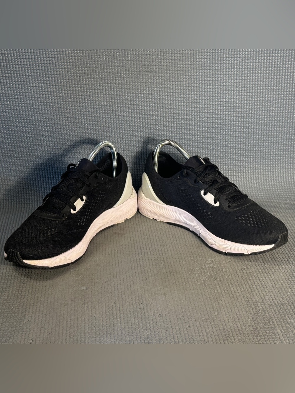 Under Armour Women’s UA HOVR Sonic 5 Running Shoes Size 8 - Picture 4 of 9